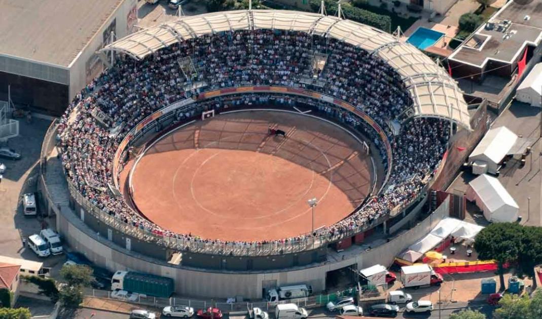 La Lavande Istres Buitenkant foto